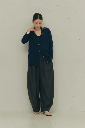 캘런솔로지 uhr 레이어드 니트
