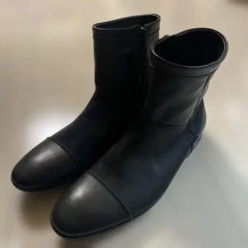 블랙 가죽 숏부츠