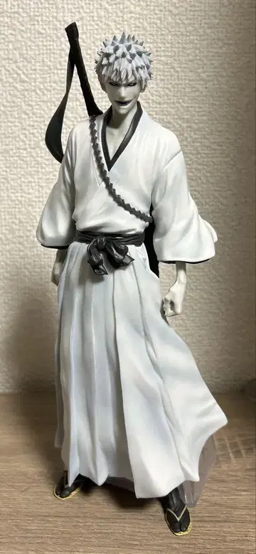 BLEACH 제일복권 화이트 이치고 피규어 개봉품