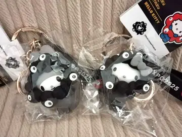오사카 간사이 엑스포 블랙 미야쿠미야쿠 변신 키티, 마이멜로디 키링 세트