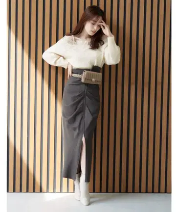 SNIDEL 지퍼 슬릿 타이트 스커트