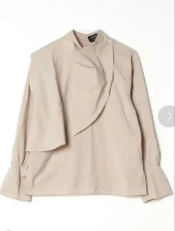 비대칭 베이지 긴팔 셔츠