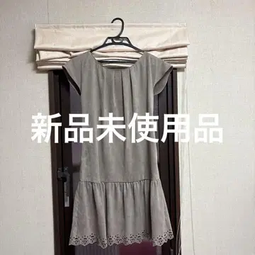 그레이 스웨이드풍 무릎 기장 원피스 반팔