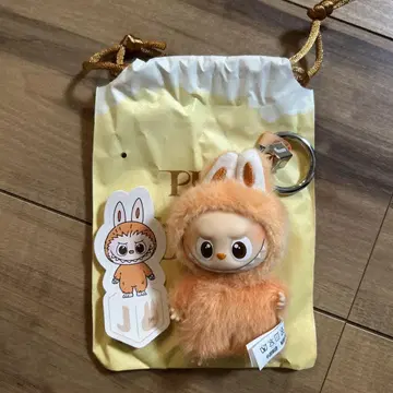 THE MONSTERS PIN FOR LOVE 봉제 인형 펜던트 J
