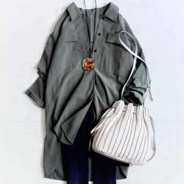 새상품급 베르메이유 페예나 IENA 코튼 오버 밀리터리 셔츠 카키