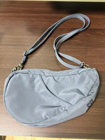 HEALTHY BACK BAG 숄더백 그레이