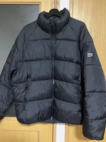 ZARA 블랙 다운 자켓 XL