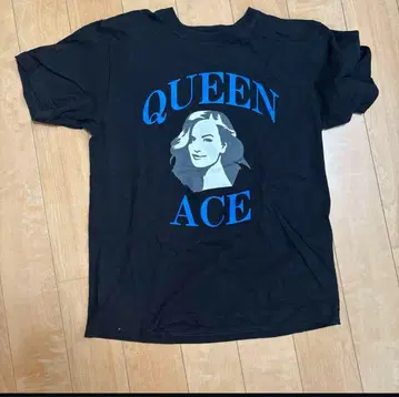 CROSS & STITCH QUEEN ACE T셔츠 S