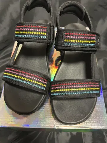 SKECHERS 컬러풀 스포츠 샌들