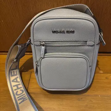 MICHAEL KORS 그레이 숄더백