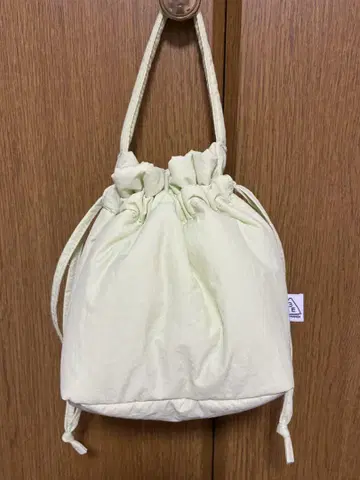 3CE PADDED BUCKET BAG
