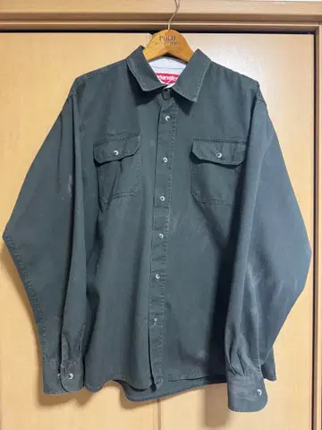 [구제 의류] wrangler 긴팔 셔츠 카키 (이염 있음)