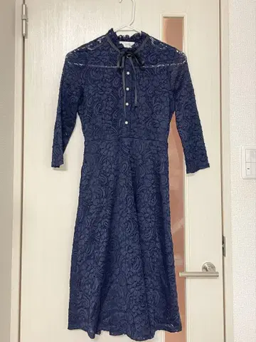 tocco closet 네이비 레이스 진주 리본 포함 원피스