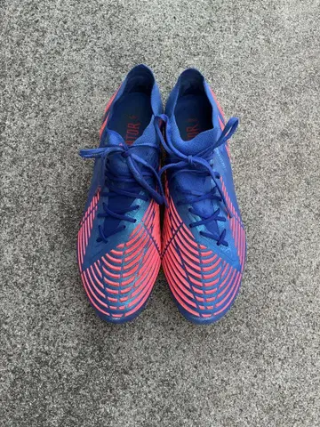 축구화 FG용 파랑과 핑크 US10