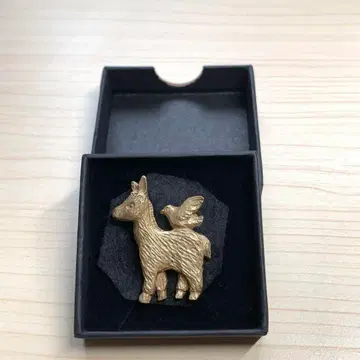 [ 미사용 새상품 ] KIYATA 당나귀와 작은 새 브로치