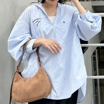 차오패닉 티피 로고 자수 스키퍼 후디 셔츠