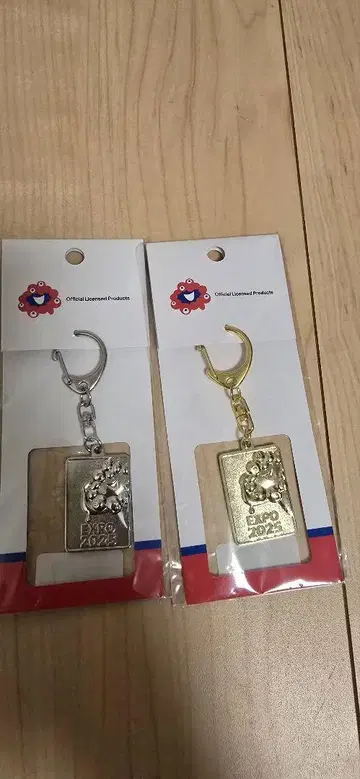 오사카 만박 한정판 키링 2개 세트 금색과 은색