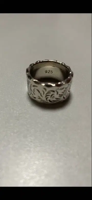 925 실버 엘레강트 폭넓은 반지. 19호.