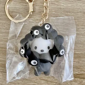 간사이 오사카 만박 블랙 미야쿠미야쿠 산리오 키링 변신 입체 포차코