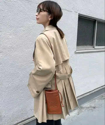 ap retro 백 플리츠 트렌치코트