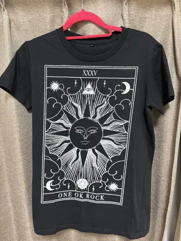ONE OK ROCK 태양 디자인 T셔츠 S 사이즈