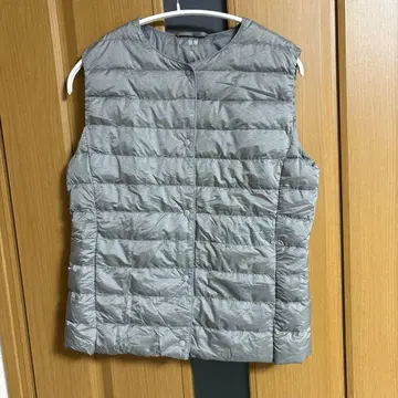 UNIQLO 울트라 라이트 다운 M 다운 베스트 여성용 M