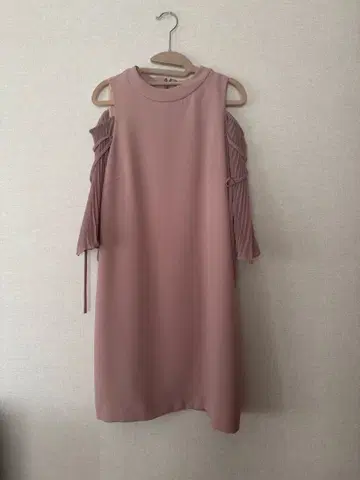 snidel 오프숄더 핑크 원피스