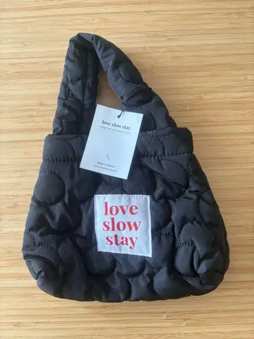 love slow stay 블랙 토트백