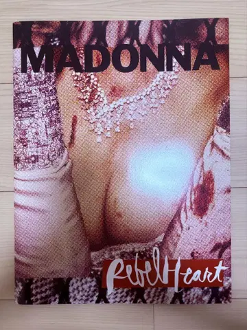 새상품급 마돈나 Rebel Heart Tour 팜플렛