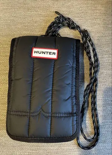 HUNTER 인트레피드 퍼프 퍼 파우치