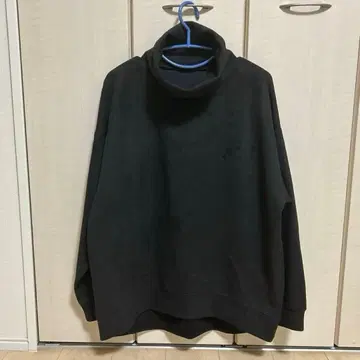 HARE 스웨이드풍 풀오버 블랙