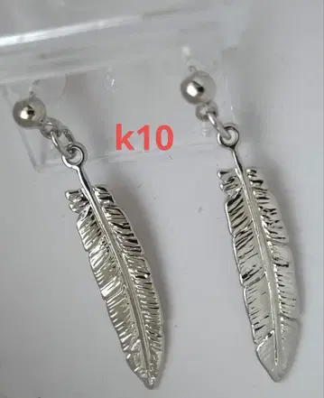 K10 페더 모티브 귀걸이