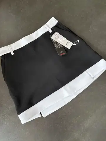 [ 새상품 ] 오클리 OAKLEY 골프 스커트 이너 팬츠 포함 L