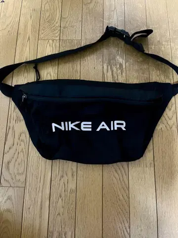 NIKE AIR 바디백 블랙