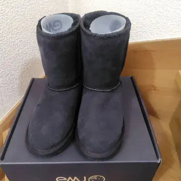 [ 미사용 새상품 ] 발수 가공 emu 숏부츠 22cm 블랙