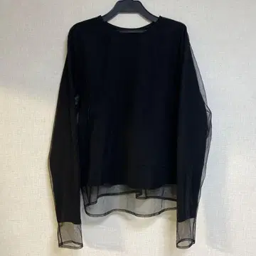 STYLEMIXER 메쉬 소재의 블랙 긴팔 T셔츠 2장 겹침