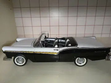 프랭클린 민트 1957년식 포드 페어레인 500 스카이라이너