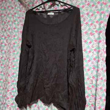 다크 브라운 볼륨 소매 셔츠