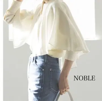 NOBLE 실키 크로스 케이프 블라우스 화이트