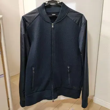 휴고보스 다크 블루 집업 자켓