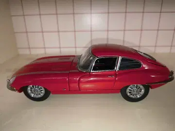 프랭클린 민트 재규어 E 타입 1/24 스케일 다이캐스트 모델