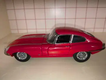 프랭클린 민트 재규어 E 타입 1/24 스케일 다이캐스트 모델