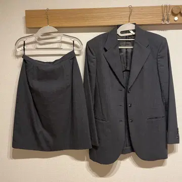 요코하마 스미노 브랜드 그레이 스커트 수트 자켓과 스커트 세트