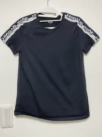 MICHAEL KORS 반팔 상의와 타이트 스커트 셋업 XS