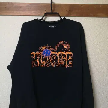 XLARGE 그래픽 프린트 트레이닝복