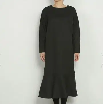 [아셰트] 돌먼 슬리브 절개 플레어 원피스 1F 블랙 일본제