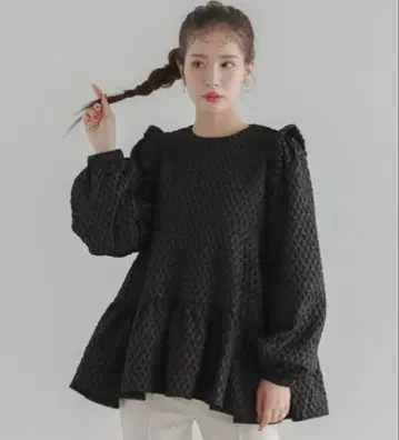 Fitmore 다이아 자카드 티어드 상의