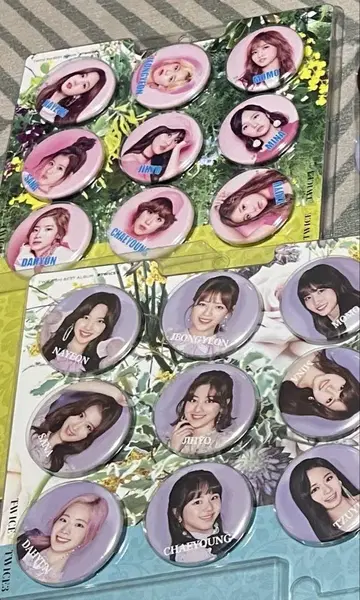 #TWICE3 캔 배지 묶음 판매