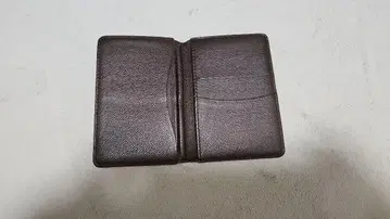 브라운 가죽 체크 무늬 카드 케이스