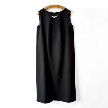 새상품급 BEAMS HEART 펄 넥 코쿤 원피스 무릎 기장 블랙